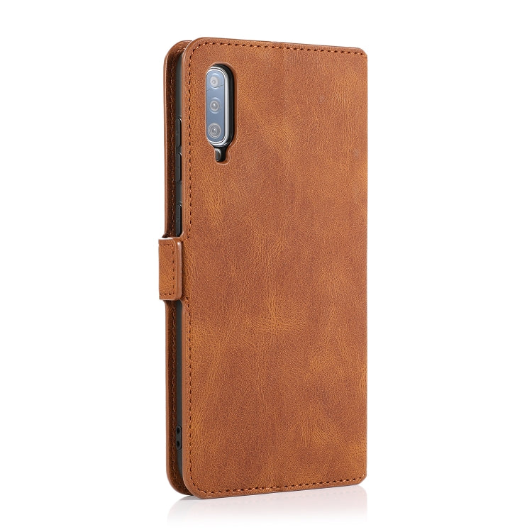 For Samsung Galaxy A70 Retro Magnetic Closing Clasp Horizontal Flip Leather Case with Holder & Card Slots & Photo Frame & Wallet