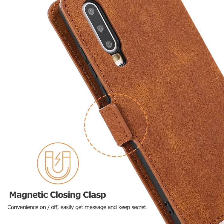 For Huawei P30 Retro Magnetic Closing Clasp Horizontal Flip Leather Case with Holder & Card Slots & Photo Frame & Wallet