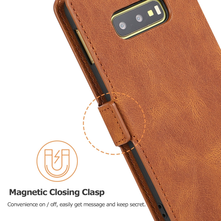 For Samsung Galaxy S10e Retro Magnetic Closing Clasp Horizontal Flip Leather Case with Holder & Card Slots & Photo Frame & Wallet