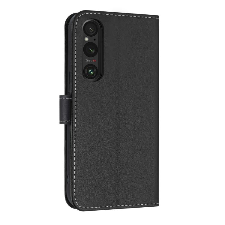For Sony Xperia 1 V Metal Bow Leather Phone Case with Hand Strap