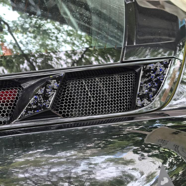 6pcs/Set Forged Gold Foil Carbon Fiber Car Engine Side Vents Decorative Sticker for Chevrolet Corvette C8 2020-, Left and Right Driver