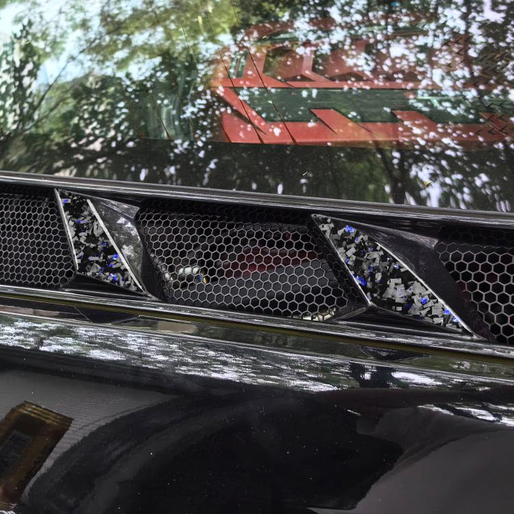 6pcs/Set Forged Gold Foil Carbon Fiber Car Engine Side Vents Decorative Sticker for Chevrolet Corvette C8 2020-, Left and Right Driver