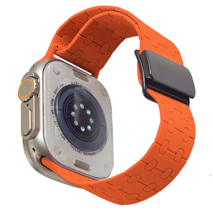 For Apple Watch 42mm / 41mm / 40mm / 38mm Magnetic Buckle Breathable Silicone Watch Band