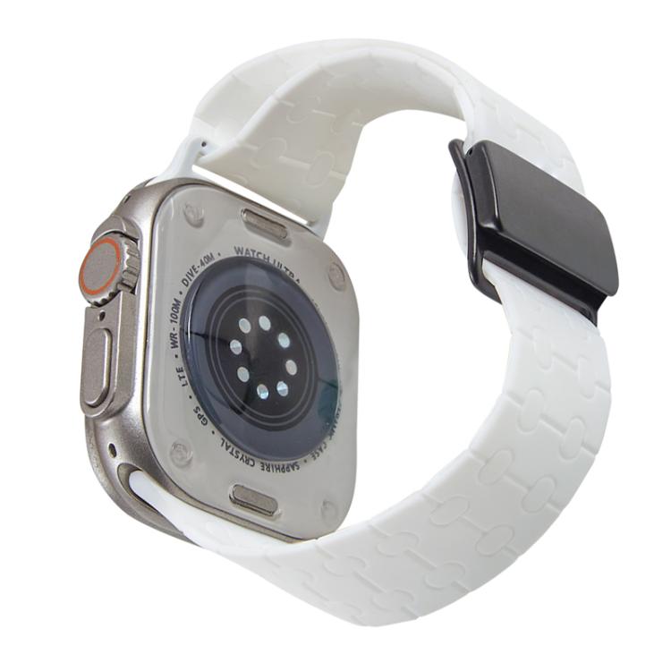 For Apple Watch 42mm / 41mm / 40mm / 38mm Magnetic Buckle Breathable Silicone Watch Band