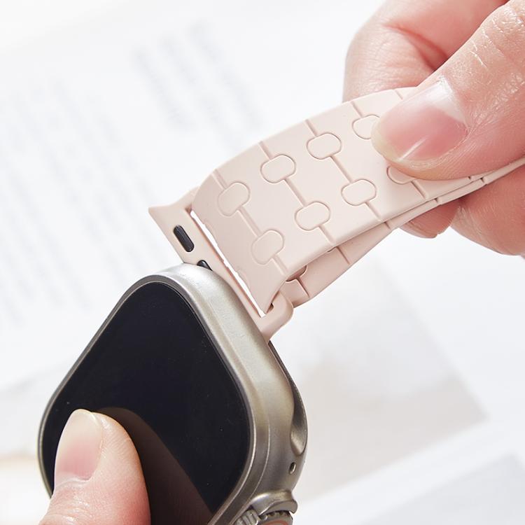 For Apple Watch 46mm / 49mm / 45mm / 44mm Magnetic Buckle Breathable Silicone Watch Band