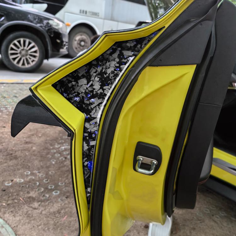 2pcs/Set Forged Gold Foil Carbon Fiber Car Inside Door Decorative Sticker for Chevrolet Corvette C8 2020-, Left and Right Driver