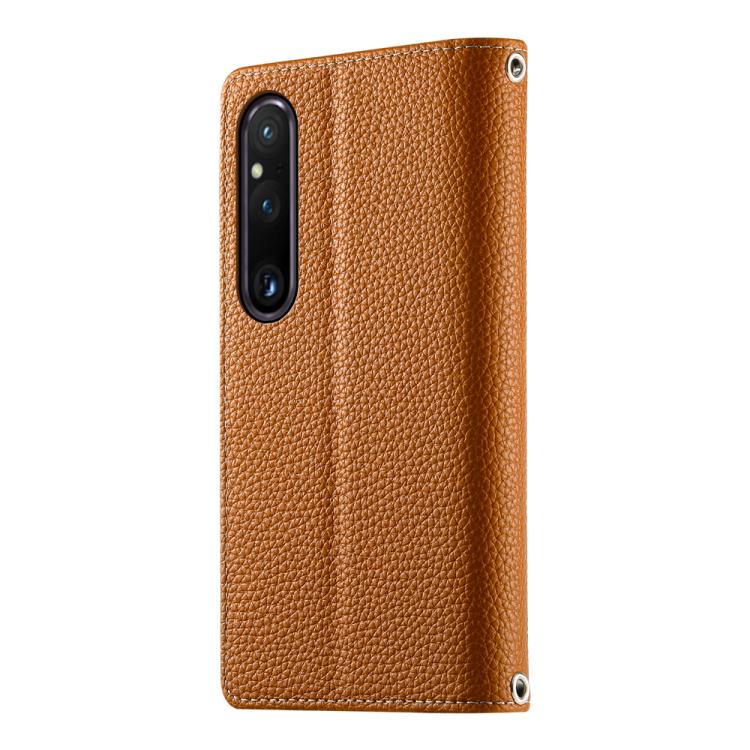 For Sony Xperia 1 V Stitching Multi-card Zipper Wallet Leather Phone Case with Short Strap