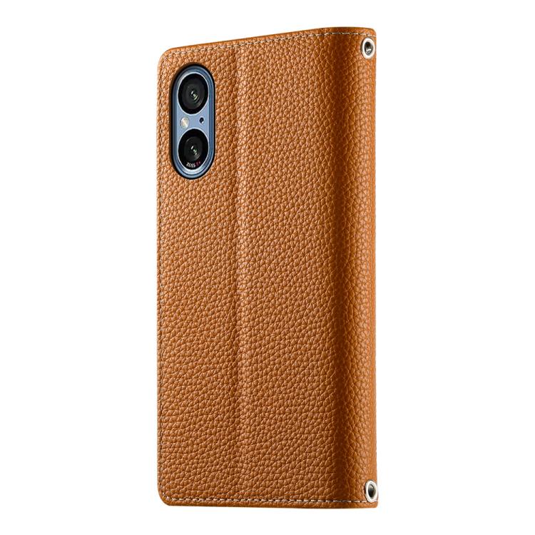 For Sony Xperia 5 V Stitching Multi-card Zipper Wallet Leather Phone Case with Short Strap