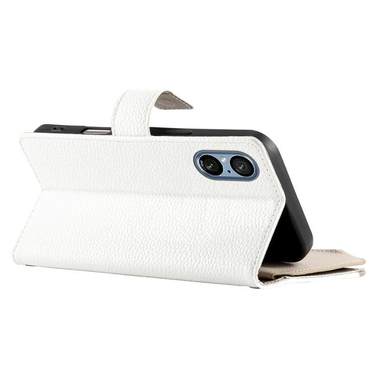 For Sony Xperia 5 V Stitching Multi-card Zipper Wallet Leather Phone Case with Short Strap