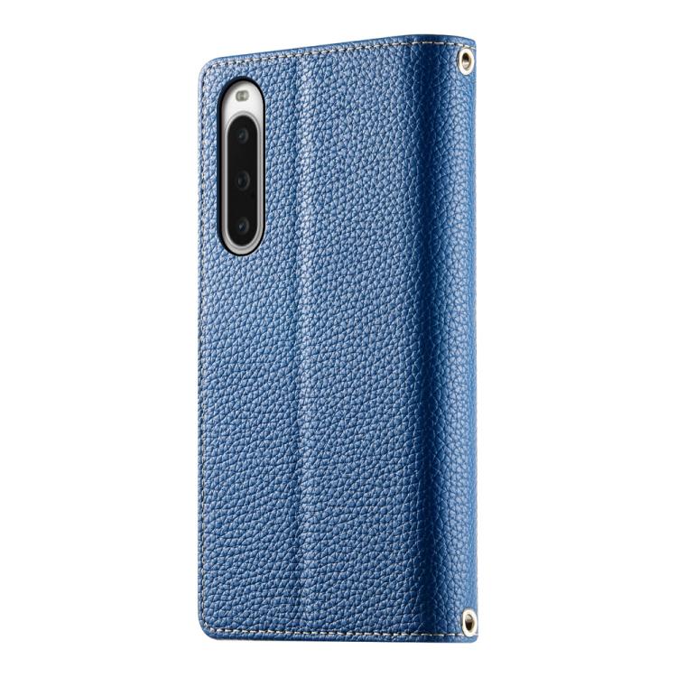 For Sony Xperia 10 V Stitching Multi-card Zipper Wallet Leather Phone Case with Short Strap