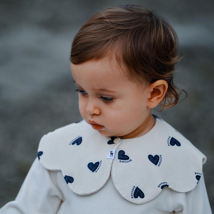 Benzdeer Petal Shape Bib Infants Saliva Towel, Love Heart