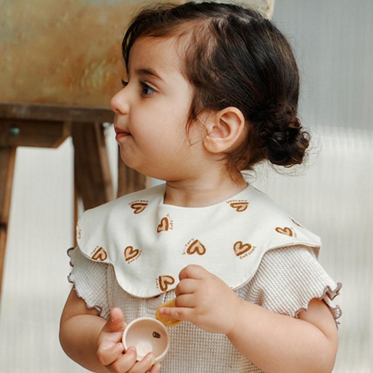 Benzdeer Petal Shape Bib Infants Saliva Towel, Beige Love
