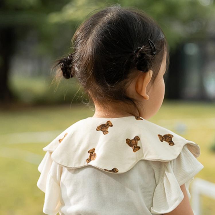 Benzdeer Petal Shape Bib Infants Saliva Towel, Beige Bear