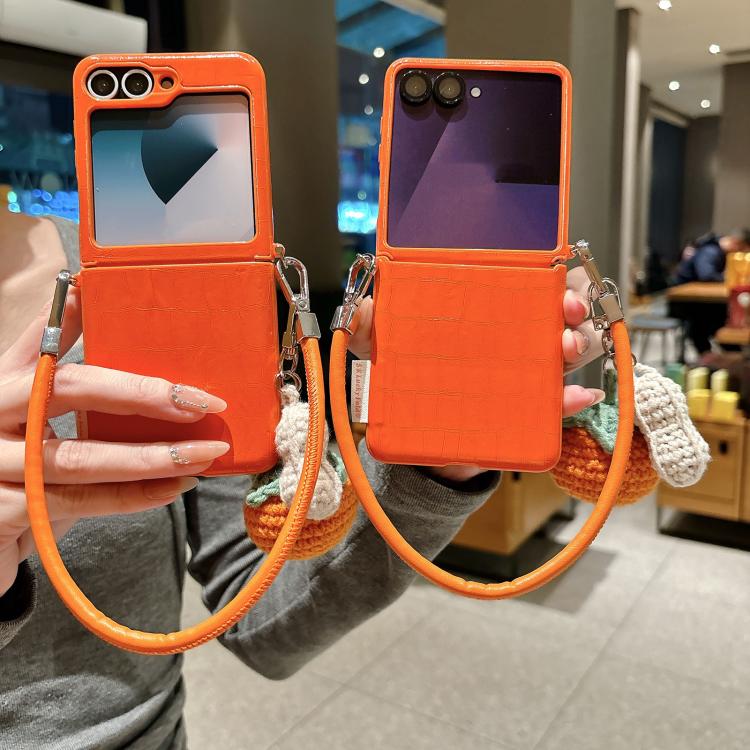For Samsung Galaxy Z Flip5 5G Crocodile Pattern Side Buckle Phone Case with DIY Persimmon Strap - Orange