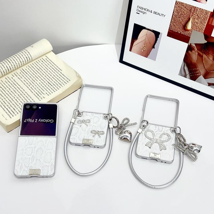 For Samsung Galaxy Z Flip7 5G Scale Texture Bow Phone Case with Wrist Strap / Nameplate