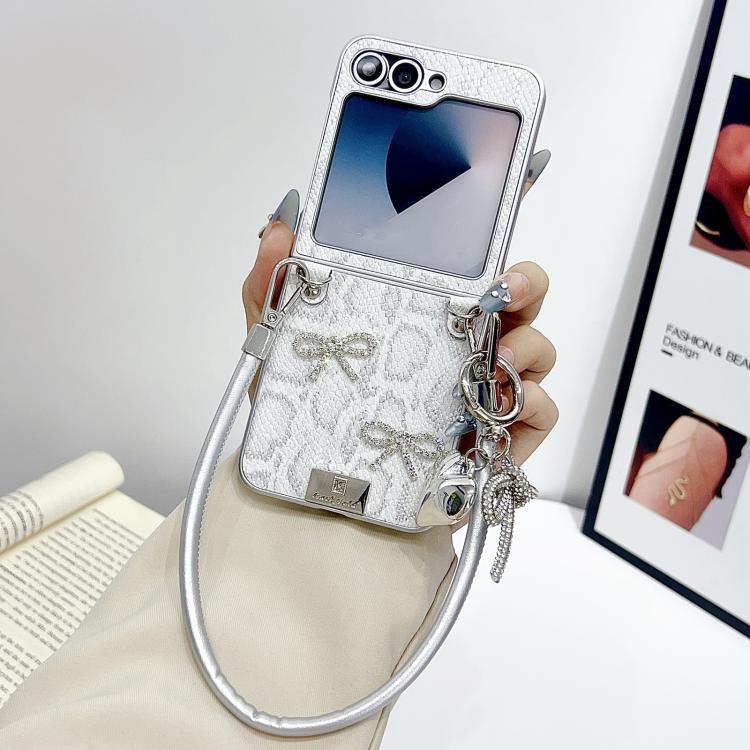 For Samsung Galaxy Z Flip5 Scale Texture Bow Phone Case with Wrist Strap / Nameplate