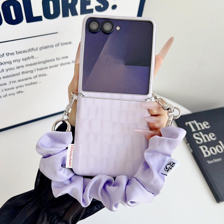 For Samsung Galaxy Z Flip5 5G Crocodile Pattern Side Buckle PC Phone Case with DIY Fabric Chain