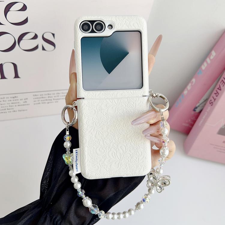 For Samsung Galaxy Z Flip6 5G / Flip7 FE Lucky Cloud Pattern Side Buckle PC Phone Case with Butterfly Chain