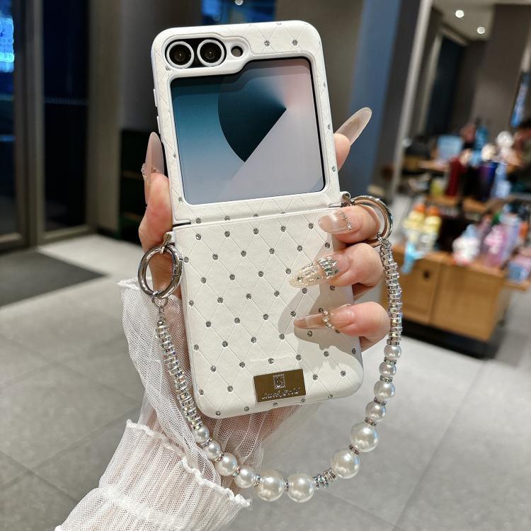 For Samsung Galaxy Z Flip6 5G / Flip7 FE Nameplate Style Diamond Patterned Side Clip Phone Case with Bracelet