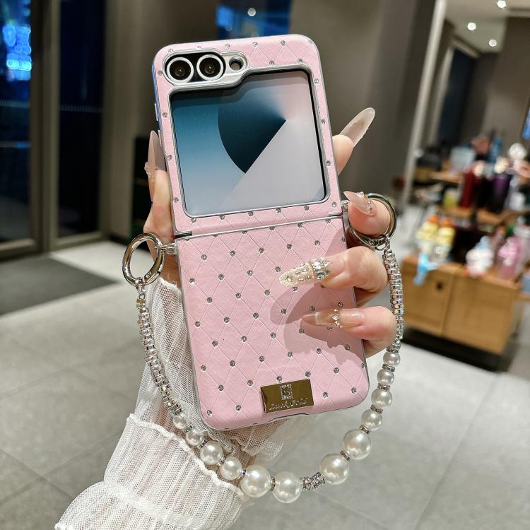 For Samsung Galaxy Z Flip6 5G / Flip7 FE Nameplate Style Diamond Patterned Side Clip Phone Case with Bracelet