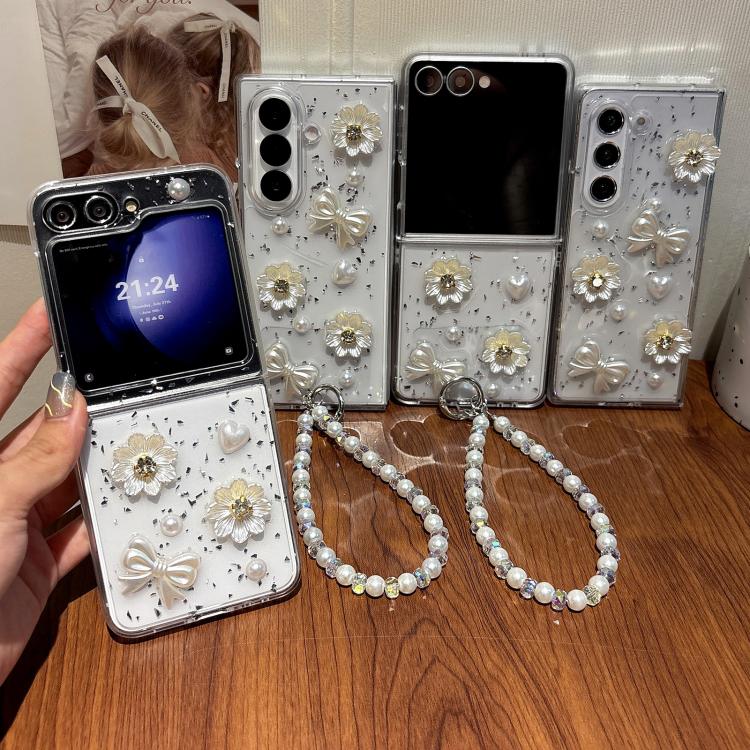 For Samsung Galaxy Z Fold5 Pearl Flower Butterfly Disc Knot Design Phone Case with Bracelet