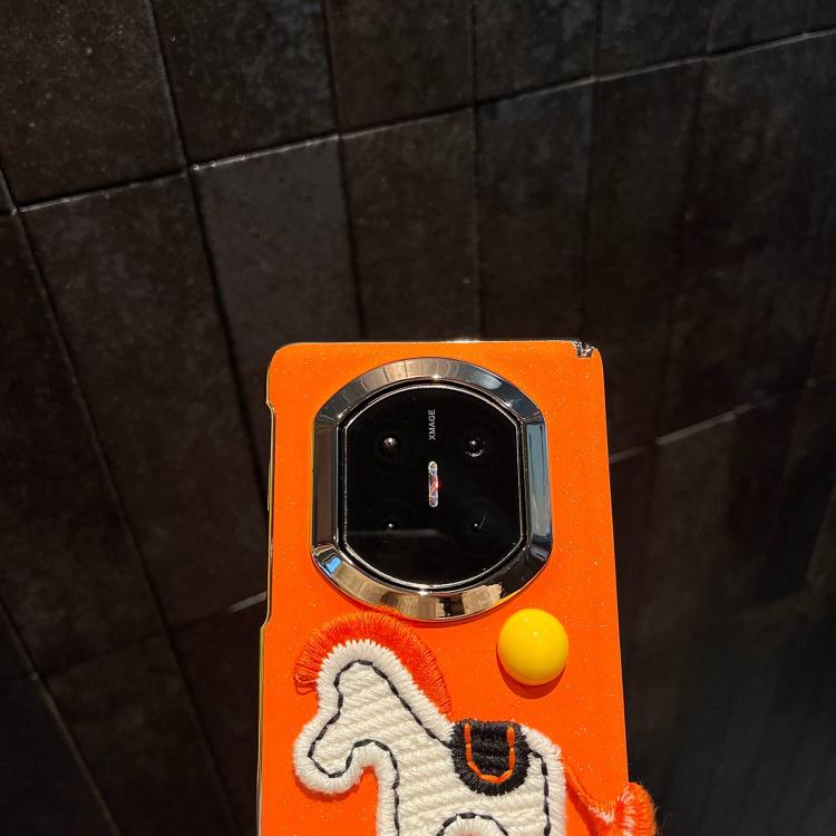 For Honor Magic V5 Starry Sparkle Orange Round Ball Pony Phone Case