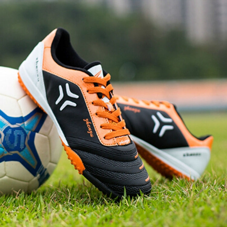 Zhenzu Outdoor Sporting Professional Training PU Football Shoes, EU Size: 43(Black)