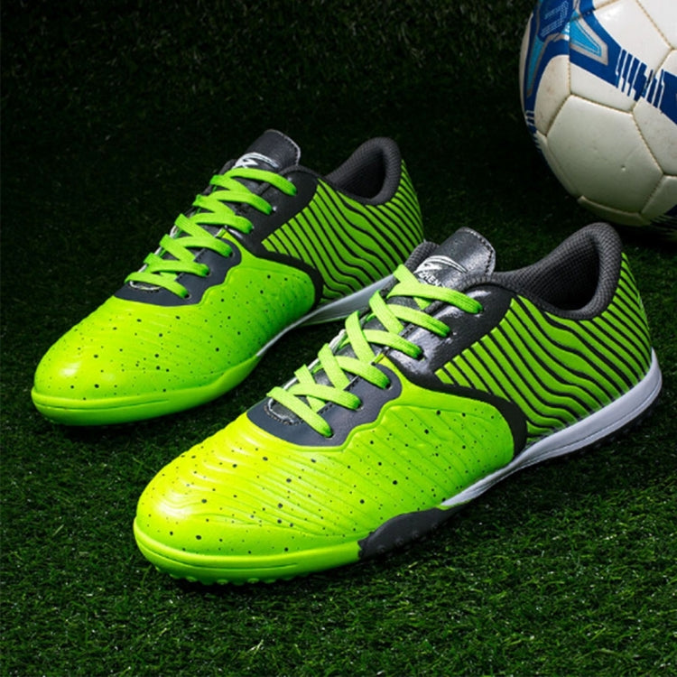 Zhenzu Outdoor Sporting Professional Training 3D Stereoscopic Print Antislip Football Shoes, EU Size: 34(Green)