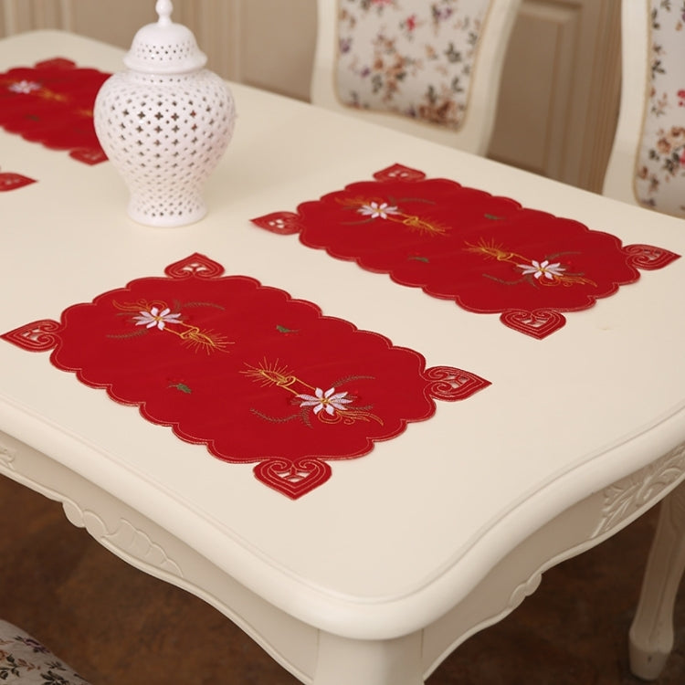 2 PCS Christmas Hollow Embroidered Dining Table Mat, Random Style Delivery, Size: 43*28cm
