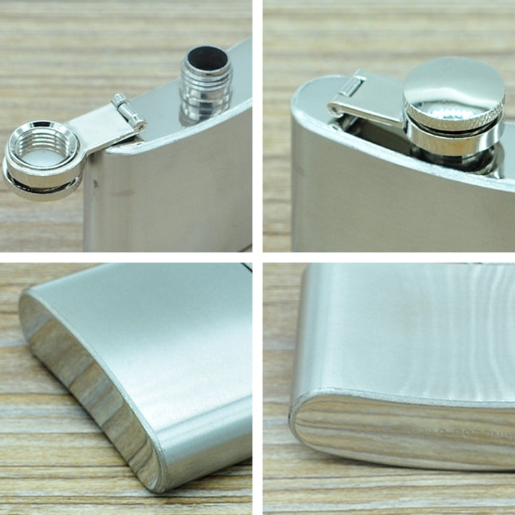 58ml(2oz) Stainless Steel Pocket Flagon Outdoor Sports Flat ultralight Liquor Flask Camping Portable Wearproof Wine Pot(Silver)