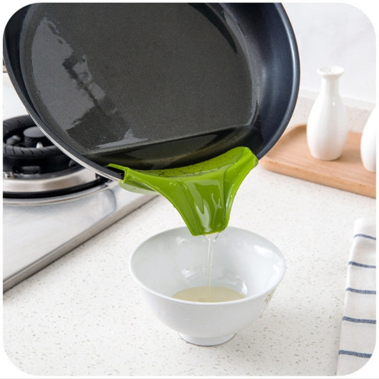 2 PCS Silicone Anti Spill Liquid Funnel Pots and Pans Round Mouth Edge Diverter(Green)