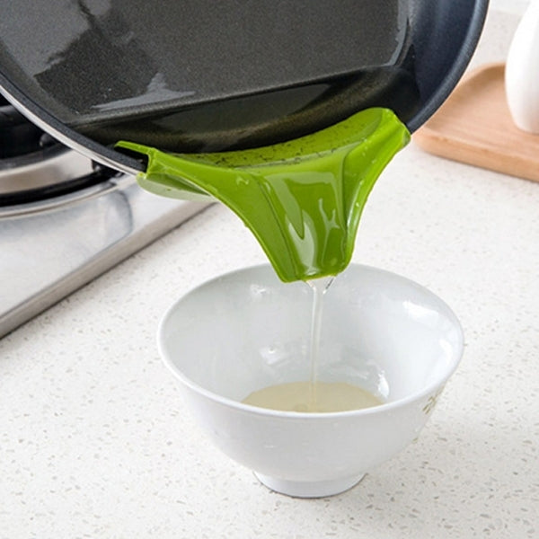 2 PCS Silicone Anti Spill Liquid Funnel Pots and Pans Round Mouth Edge Diverter(Green)