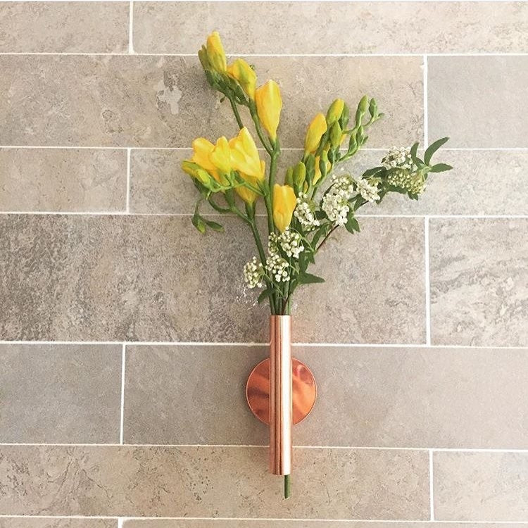 Home Wall Art Hanging Decoration Artificial Flower Arrangement Metal Holder Vase Pot