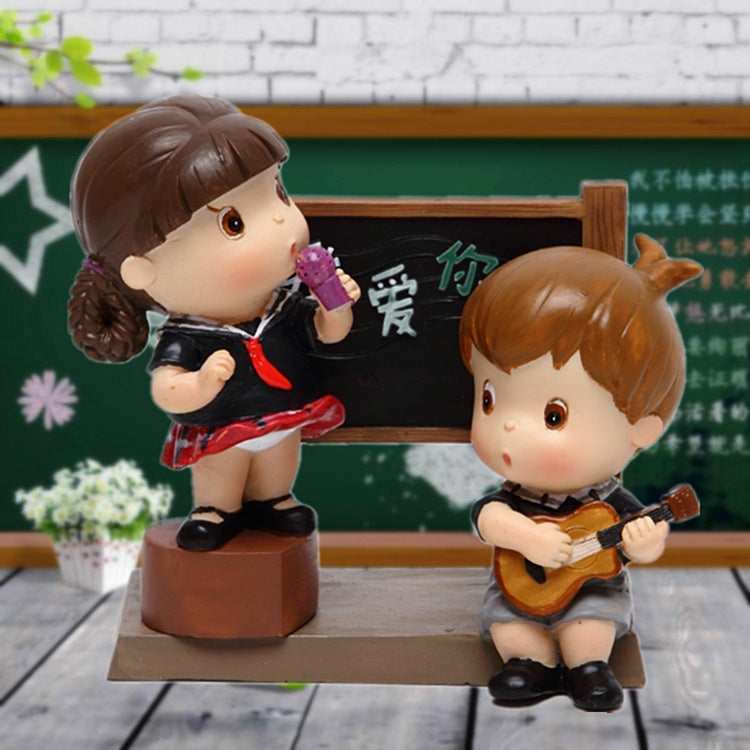 Resin Crafts Hatted Couple Lover Dolls Ornaments Room Car Decoration, Random Style Delivery