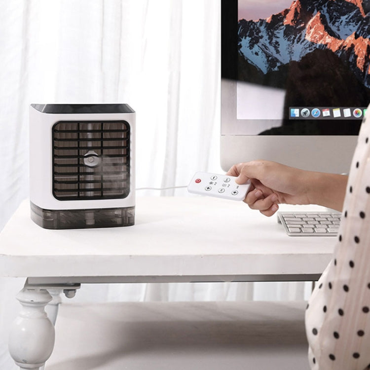Mini Desktop Cooling Fan Humidifier Air Conditioning Fan Moisturizing Spray Fan with Remote Control (White)