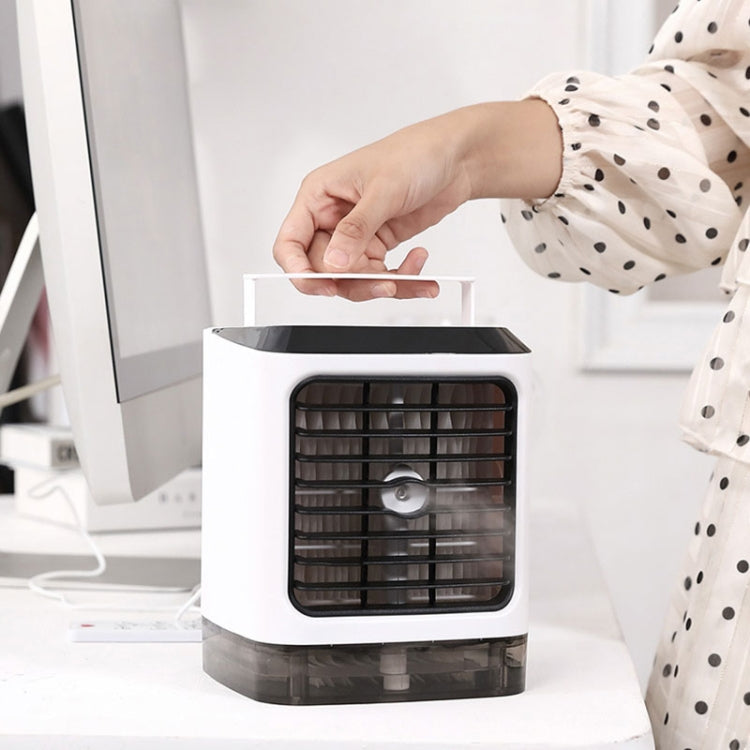 Mini Desktop Cooling Fan Humidifier Air Conditioning Fan Moisturizing Spray Fan with Remote Control (White)