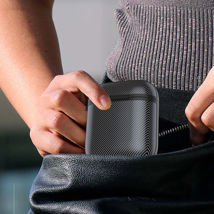 HX-0010-TQW Anti-fall TPU Carbon Fiber Pattern Wireless Bluetooth Earphone Protective Case for Apple AirPods 1, with Hang Buckle