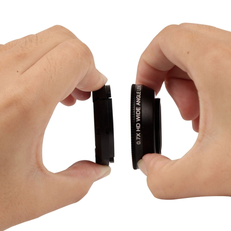 2 in 1 Universal Phone Lens 0.7X Super Wide Angle + 12X Macro Lens with Clip, For iPhone, Samsung, HTC, Sony, Huawei, Xiaomi, Meizu