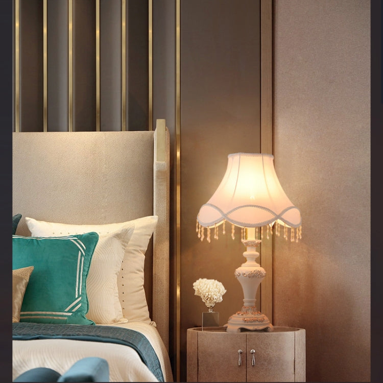 European Style Classical Carving Decoration Bedroom Warm White Light Bedside Lamp