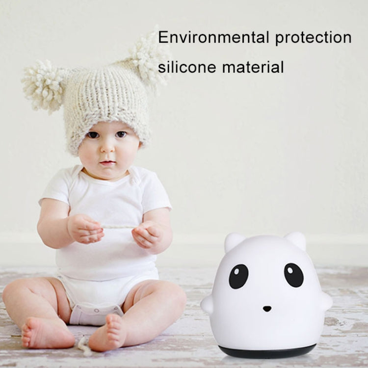 T8 Lucky Bear Shape Patted Colorful Light, Dry Battery Powered Silicone Energy-saving LED Night Lamp(White)