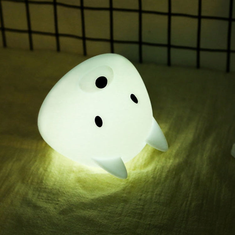 T6 Dog Shape Patted Colorful Light, Dry Battery Powered Silicone Energy-saving LED Night Lamp(White)