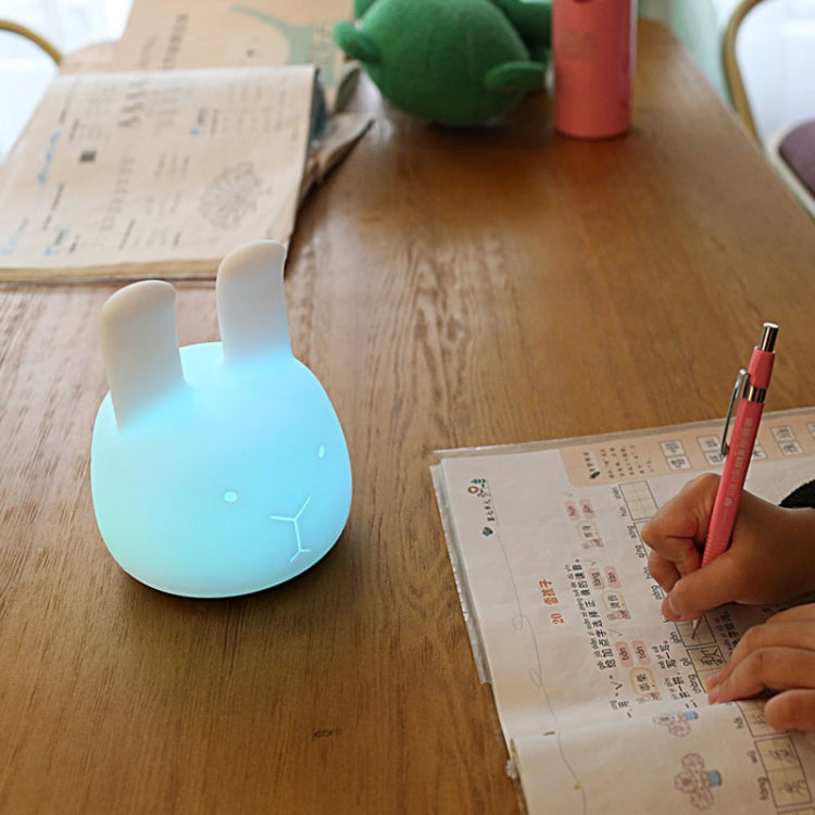 T5 Angola Rabbit Shape Patted Colorful Light, Dry Battery Powered Silicone Energy-saving LED Night Light(White)
