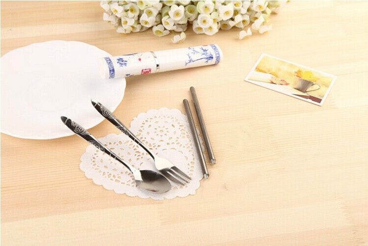 3 Pack Blue And White Porcelain Tableware Set (Number Kits: Three piece spoon fork chopsticks)