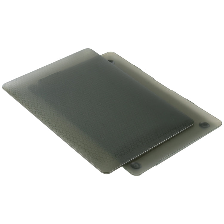Laptop Plastic Honeycomb Protective Case For MacBook Pro 13.3 inch 2022