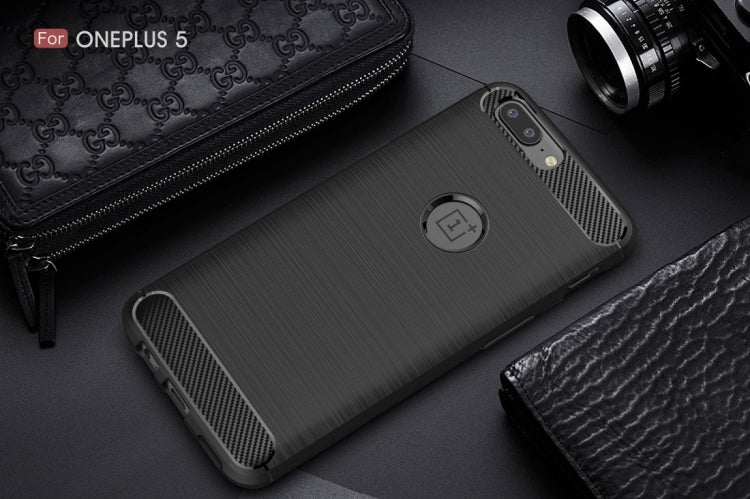 For OnePlus 5 Brushed Texture Carbon Fiber Shockproof TPU Rugged Armor Protective Case