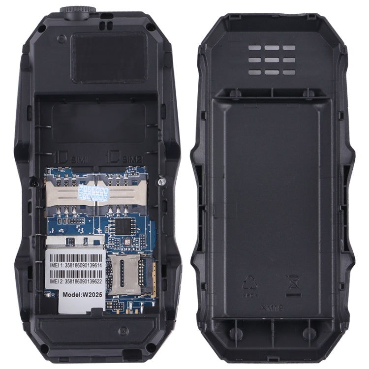 U002 Triple Proofing Elder Phone, Waterproof Shockproof Dustproof, 1200mAh Battery, 1.77 inch, Spreadtrum 6531E, 21 Keys, LED Flashlight, FM, BT, Dual SIM