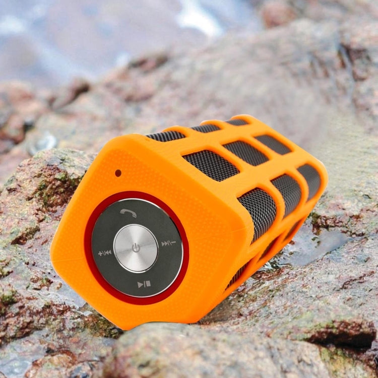 S772 2 in 1 10W Life Waterproof Portable Bluetooth Stereo Speaker / 5200mAh Power Bank, with Built-in MIC & Hanging Hook, Support Hands-free Calls & AUX IN, Bluetooth Distance: 10m