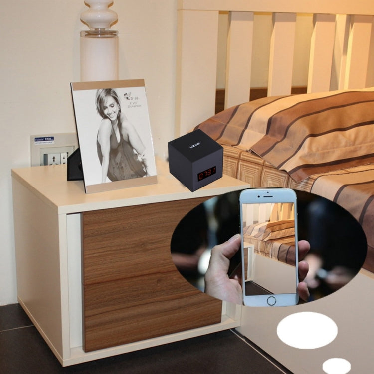 Smart Clock Camera HD 720P 1.0MP WiFi Camera / Security Camera, Support IR Night Vision & Clock & TF Card