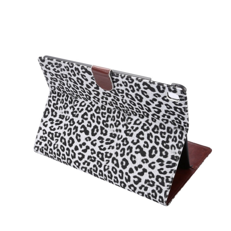 Leopard Pattern Horizontal Flip Leather Case with Sleep / Wake-up Function & Holder & Card Slots & Wallet for iPad Pro 9.7 inch(White)