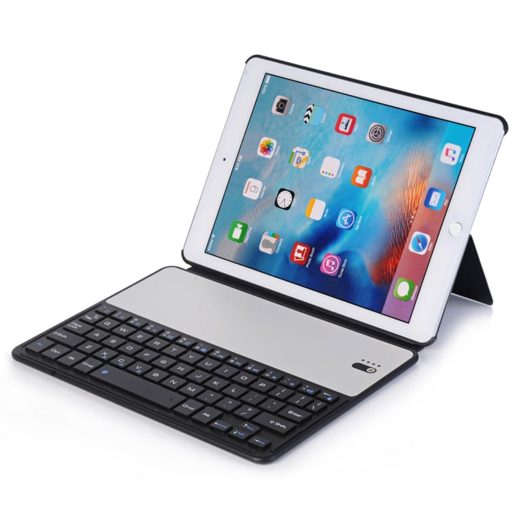 2028 for iPad 9.7 (2018) & iPad Air & Air 2 & iPad Pro 9.7 & New iPad 9.7 inch (2017) Universal Ultra-thin PC + PU Horizontal Flip Tablet Case + Bluetooth Keyboard